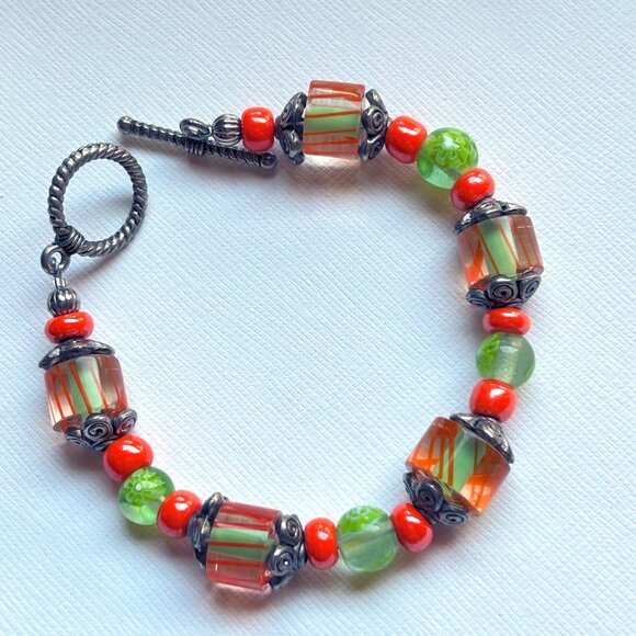 Handcrafted Artisan Orange & Green Glass Bead Bracelet Toggle Clasp - Picture 5 of 7